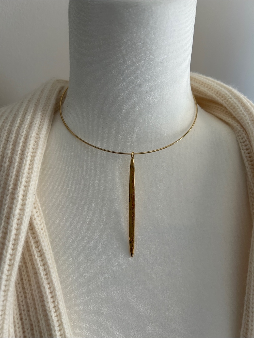 Gold Bar Pendant Choker Necklace - Elegant Minimalist Women’s Jewelry